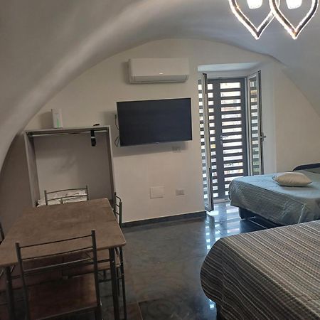 Casa Vacanza Annamaria เนเปิลส์ ภายนอก รูปภาพ